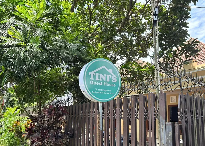Tini'S Guest House Malang Mitra Reddoorz